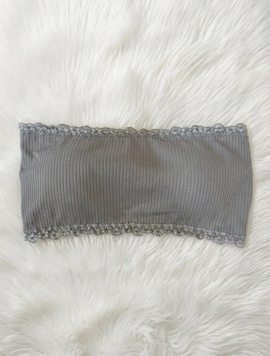 STRAPLESS BRA WITH REMOVEABLE PADS