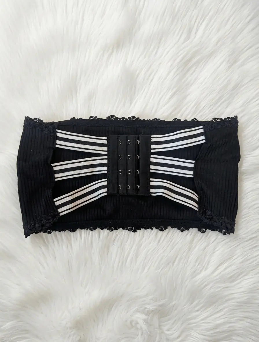STRAPLESS BRA WITH REMOVEABLE PADS