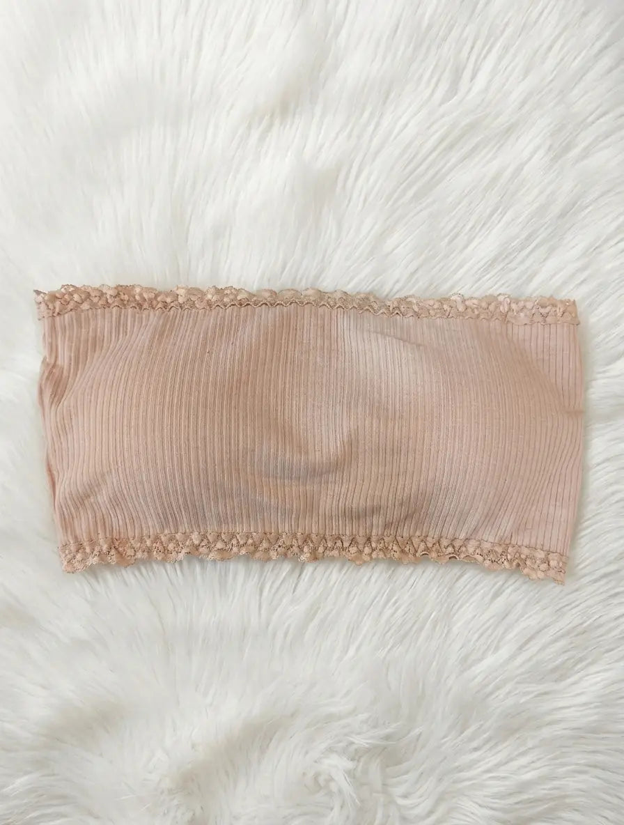 STRAPLESS BRA WITH REMOVEABLE PADS